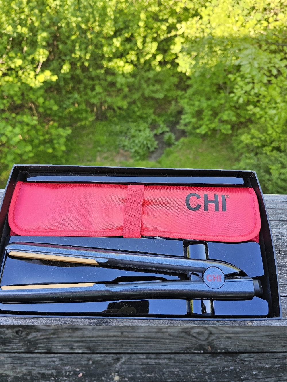 CHI G2 2nd Generation 1 1/4” Ceramic Titanium Flat Iron Grooming - Picture 2 of 7